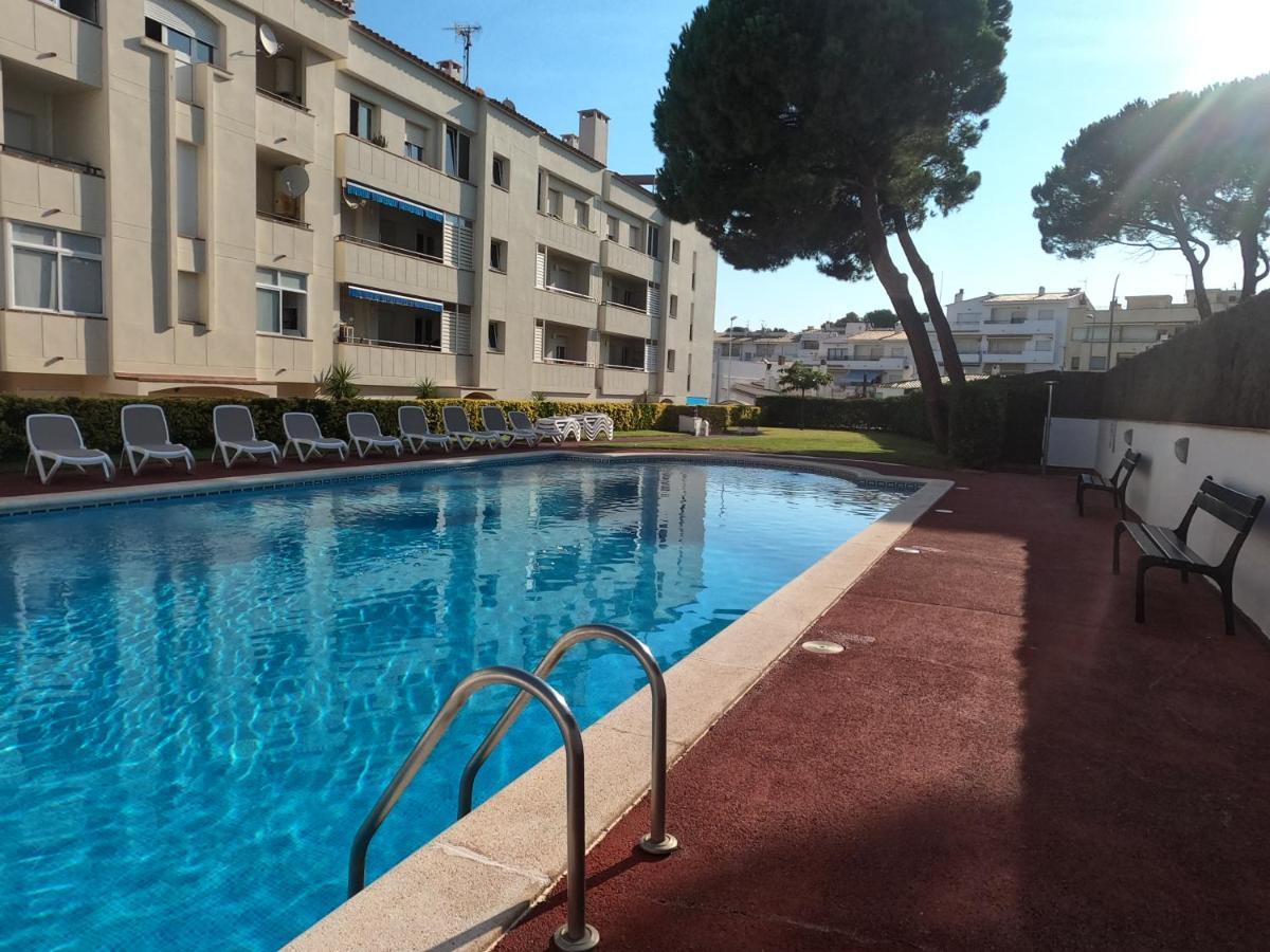 Apartaments Club Nautic L' Escala Ngoại thất bức ảnh